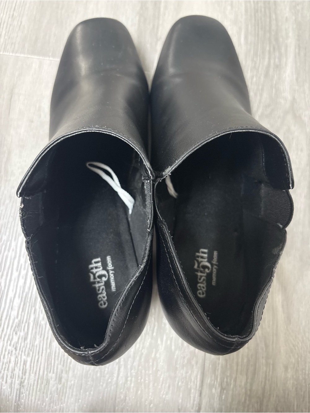 East 5th Memory Foam Women's Black Leather Ankle Booties Classic Low Heel 9.5W - Picture 3 of 8